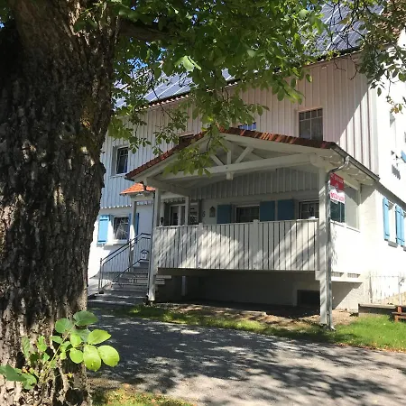 Ferienzimmer Oelhaf In Gruen Self Check-in Mit Key-tresore