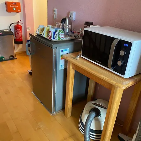 Ferienzimmer Oelhaf In Gruen Self Check-in Mit Key-tresore Quarto em Acomodações Particulares Wilhelmsdorf (Ravensburg)