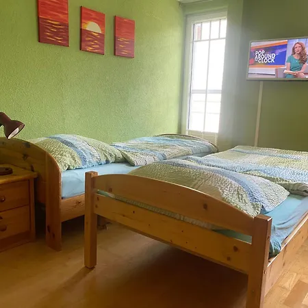 Ferienzimmer Oelhaf In Gruen Self Check-in Mit Key-tresore Проживание в семье Вильгельмсдорф